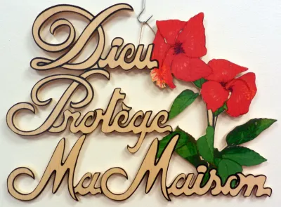 Bois, Dieu protège ma maison (Hibiscus)