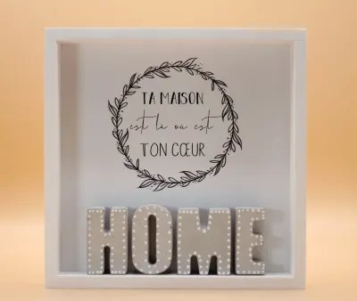 Cadre en bois, "HOME" points blancs - "La maision est là òu est ton coeur.